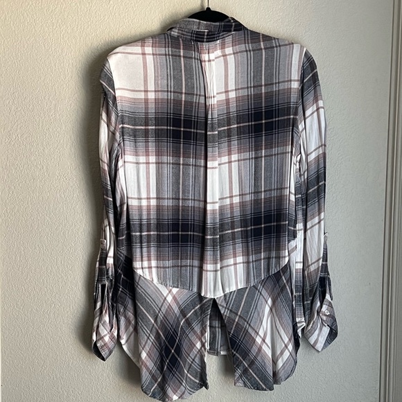 Olive + Oak Rose Gold Zipper Detail Button Down Top - Picture 2 of 5